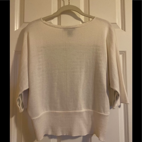 EUC two-one-two New York petite sweater. - Picture 7 of 7